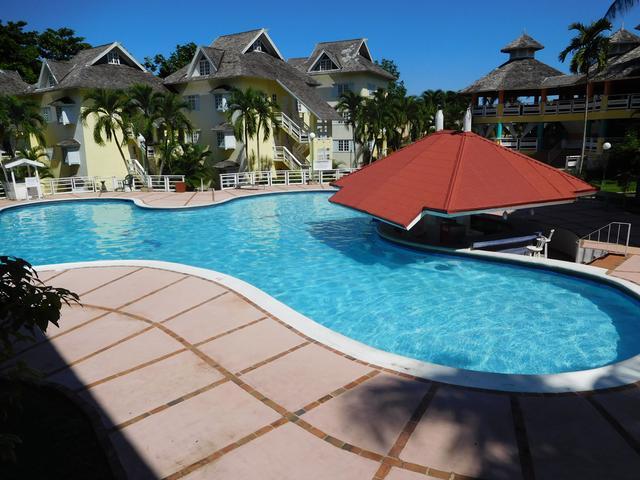 Resort / Villa For Sale: MYSTIC RIDGE DACOSTA DR, Ocho Rios | $120,000 ...
