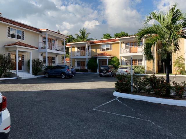 Apartment For Rent: 2 STILLWELL ROAD, Kingston 8 | $1,200 | Keez