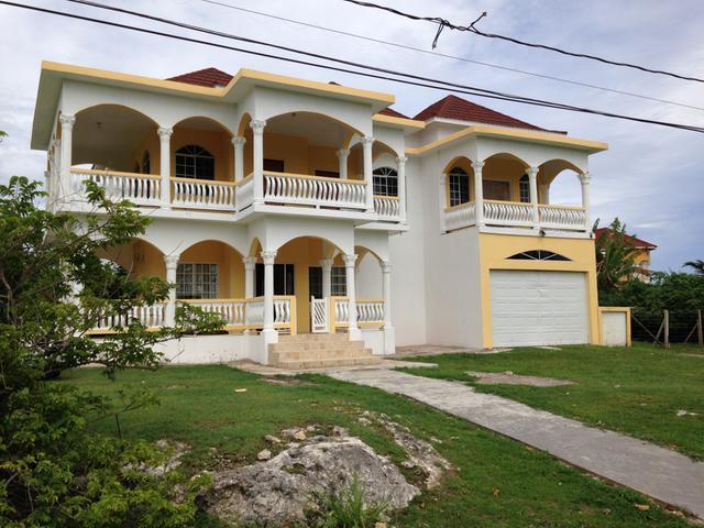 House For Sale: COPPERWOOD, Lucea | $312,000 | Keez