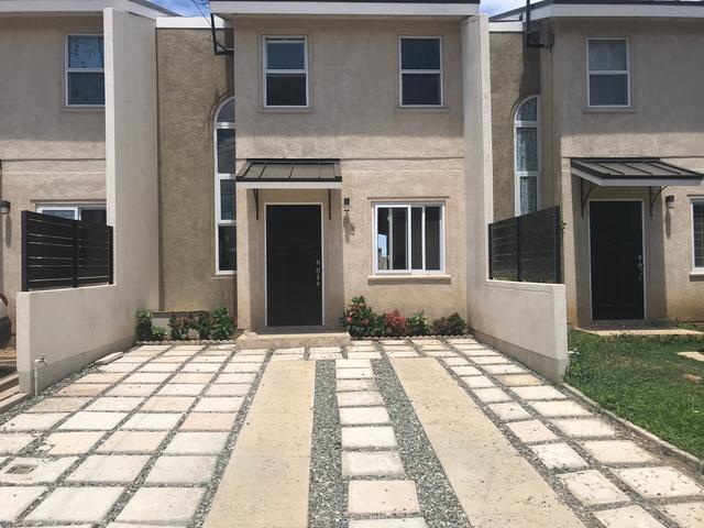 Townhouse For Rent: LE BERMONDE QUEENS PRK, Greater Portmore | $75,000 ...