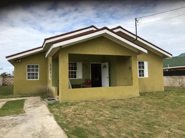 House For Rent: DRAX HALL COUNTRY CLUB, Ocho Rios | $1,400 | Keez