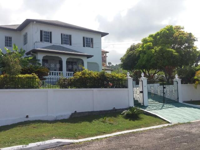 House For Sale: VISTA DEL MAR - VENEZIA, St. Ann's Bay | $195,000 | Keez