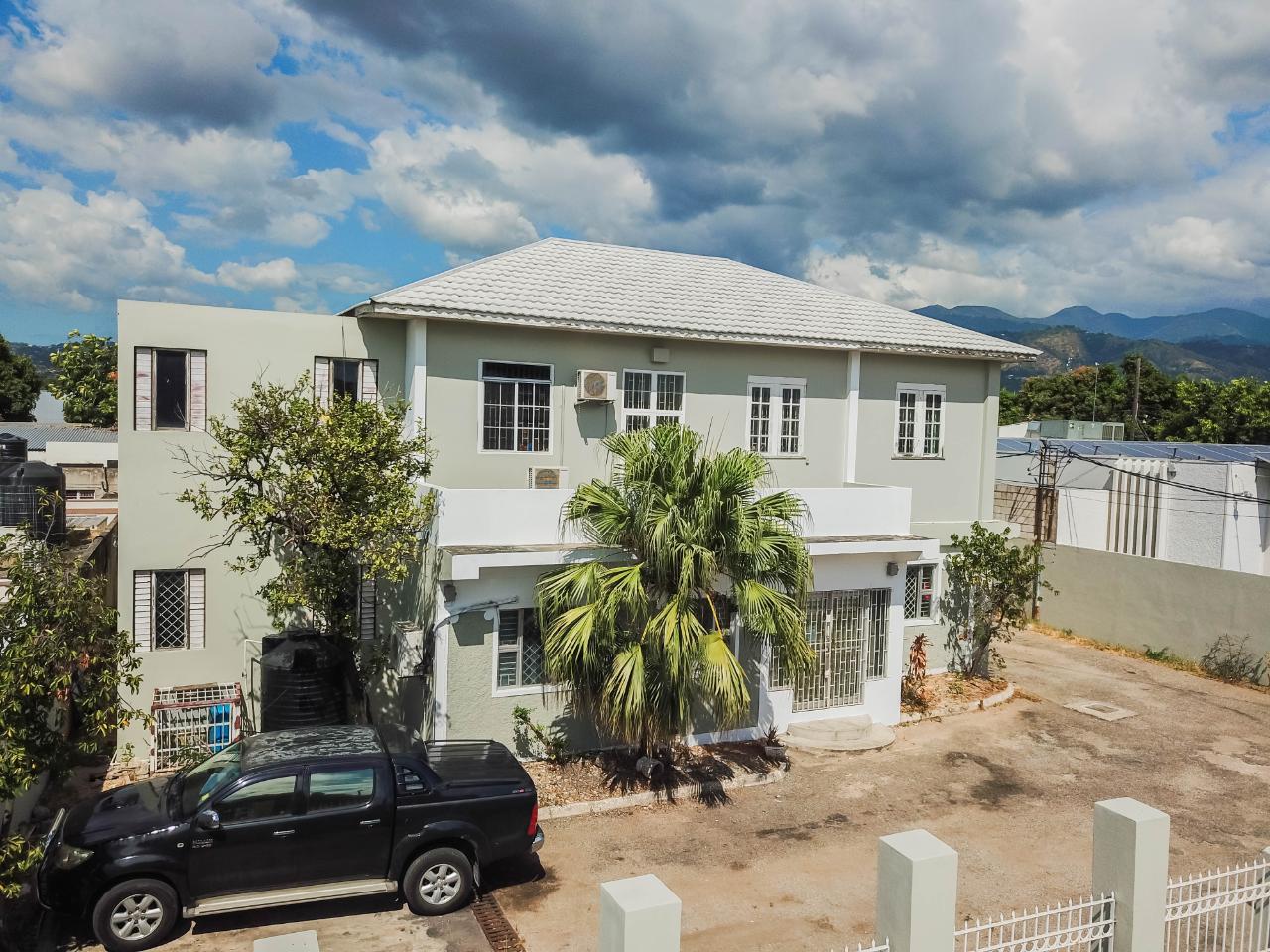 Offices / Commercial Bldg For Sale DUMBARTON AVENUE, Kingston 10