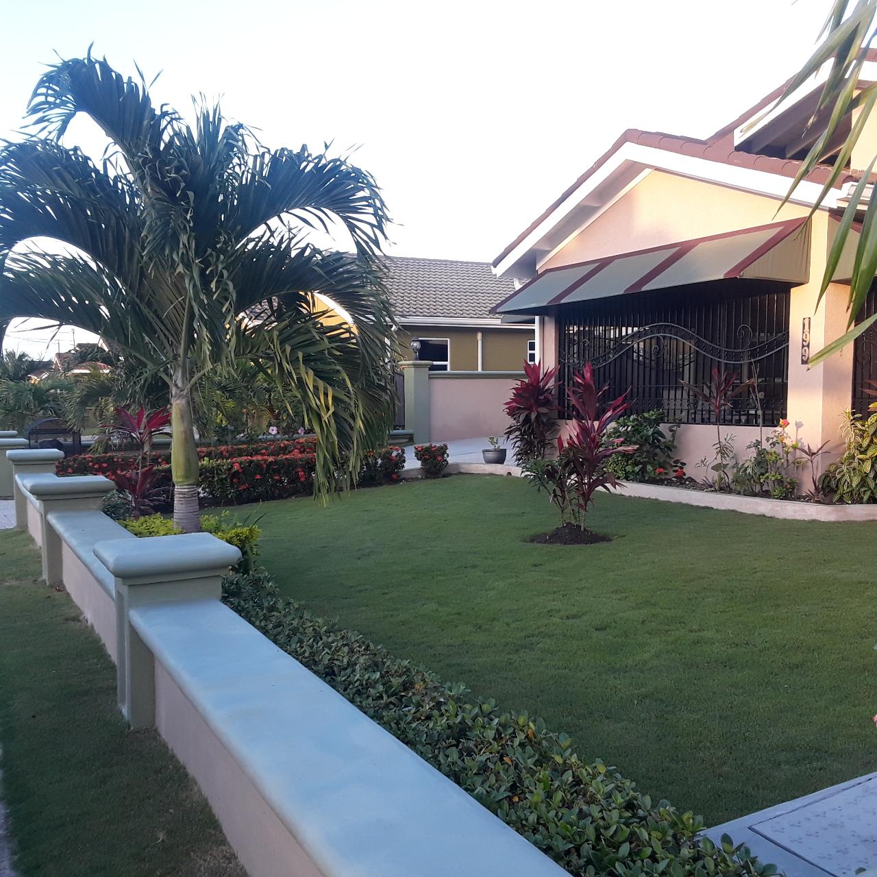 House For Sale DRAX HALL MANOR, St. Ann's Bay 38,950,000 Keez