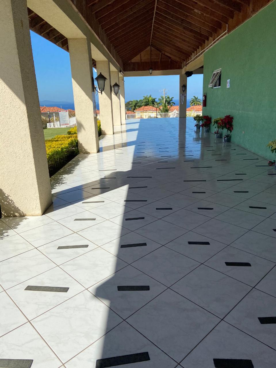 Townhouse For Sale PARADISE PEN, MANGO WALK, Montego Bay 32,000,000