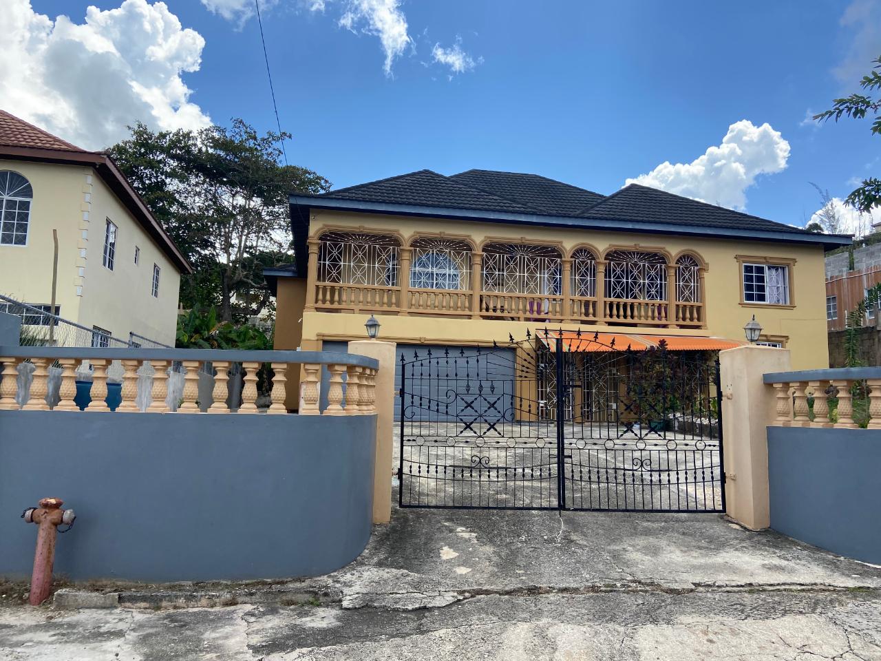 House For Sale ACKEE CLOSE, Mandeville 32,000,000 Keez
