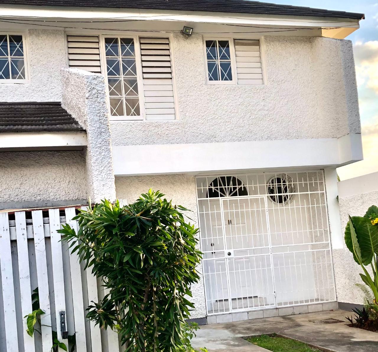 Townhouse For Rent CHARLTON ROAD, KINGSTON 8, Kingston 8 170,000 Keez