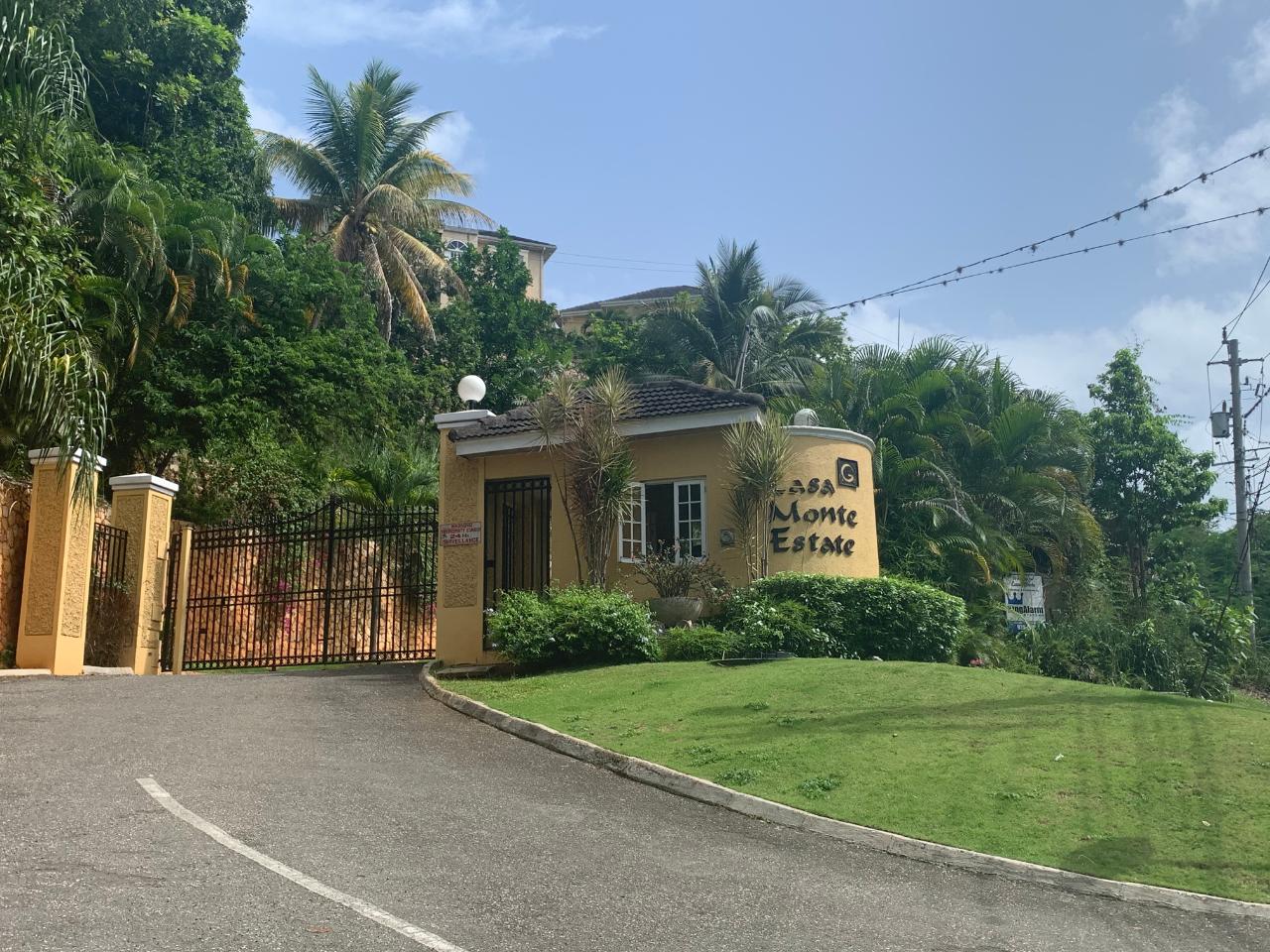 Townhouse For Sale OLD STONY HILL ROAD, Kingston 9 85,000,000 Keez