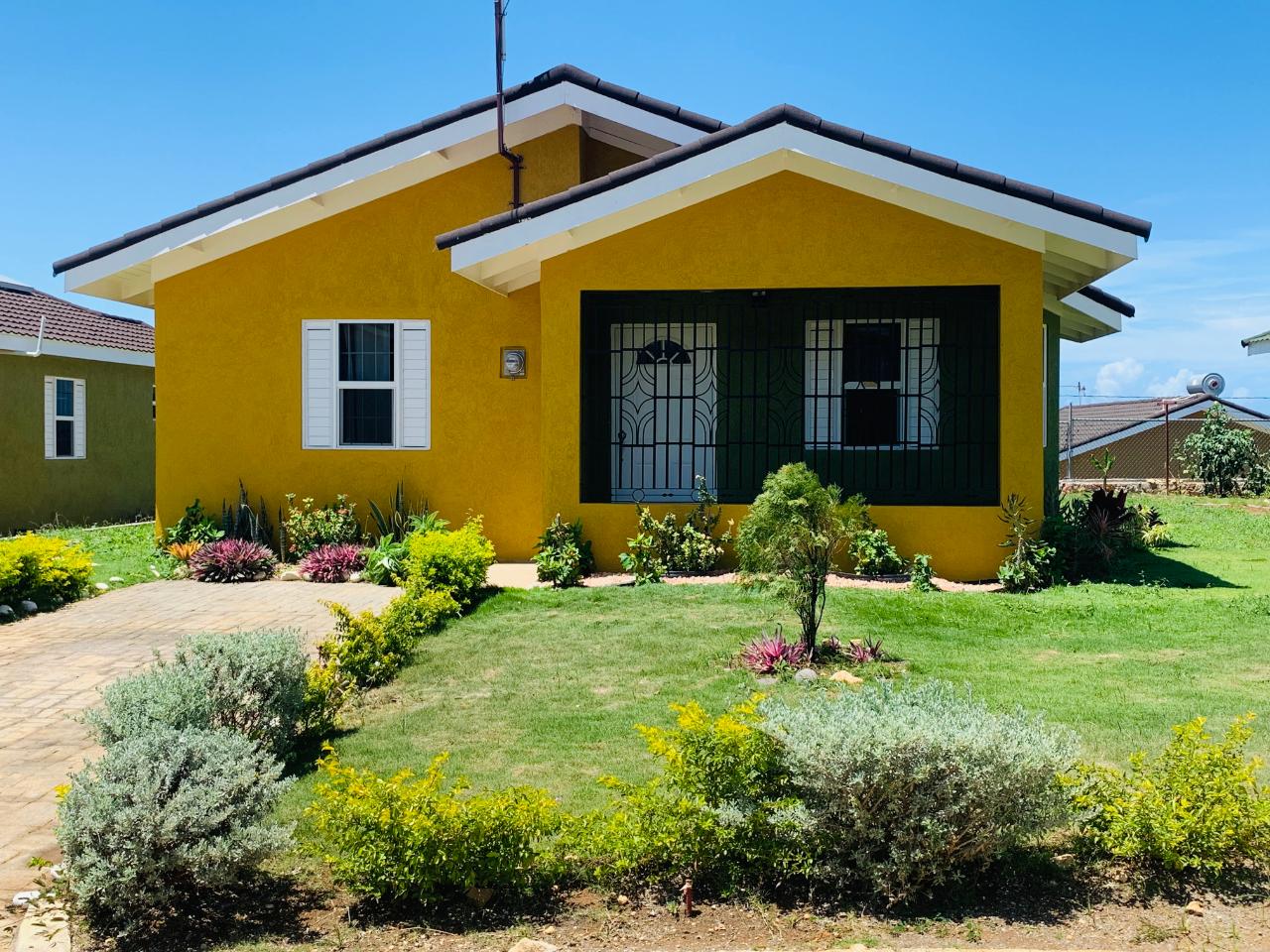 House For Rent STONEBROOK MANOR, Falmouth 900 Keez