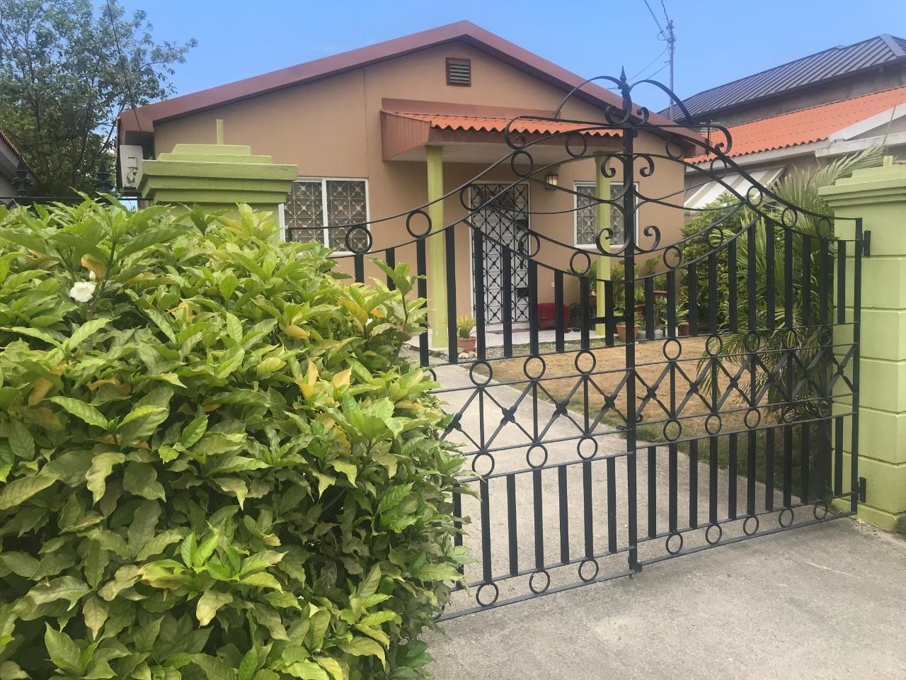 House For Sale MARINA DRIVE, CEDAR MANOR, Gregory Park 18,000,000