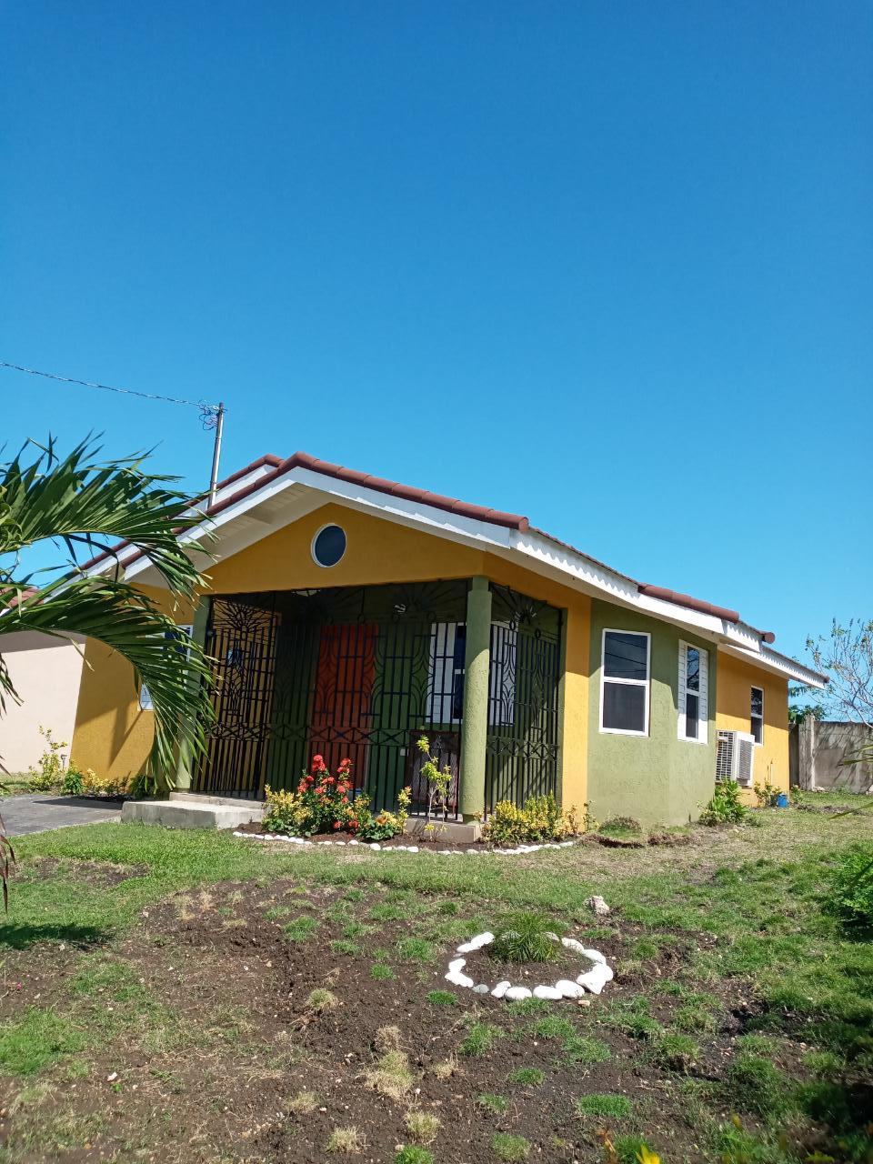 House For Rent VILLAGE GREEN DRAX HALL, St. Ann's Bay 980 Keez