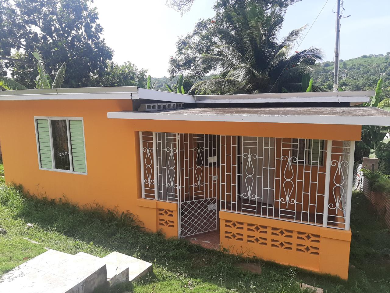 House For Sale VERNON DRIVE, ROSEMOUNT H, Montego Bay 10,000,000 Keez