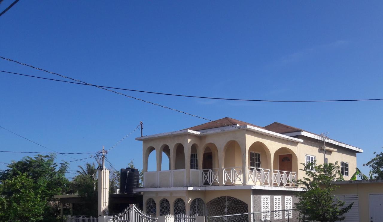 House For Sale MORNING GLORY DRIVE, May Pen 18,250,000 Keez