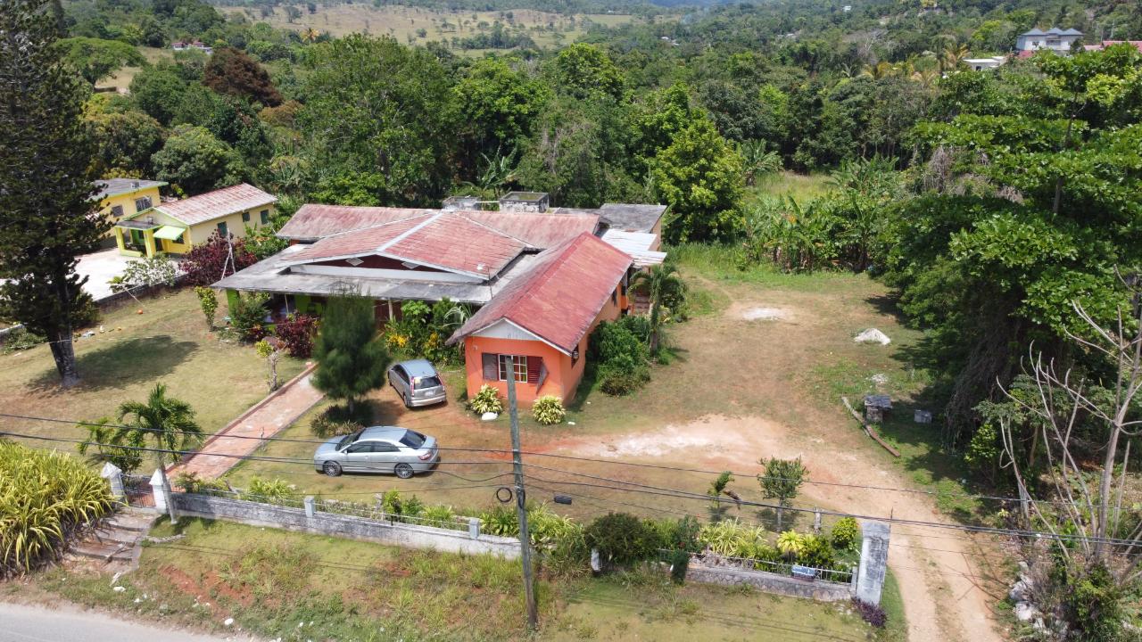 House For Sale BROWNS TOWN, Ocho Rios 23,000,000 Keez