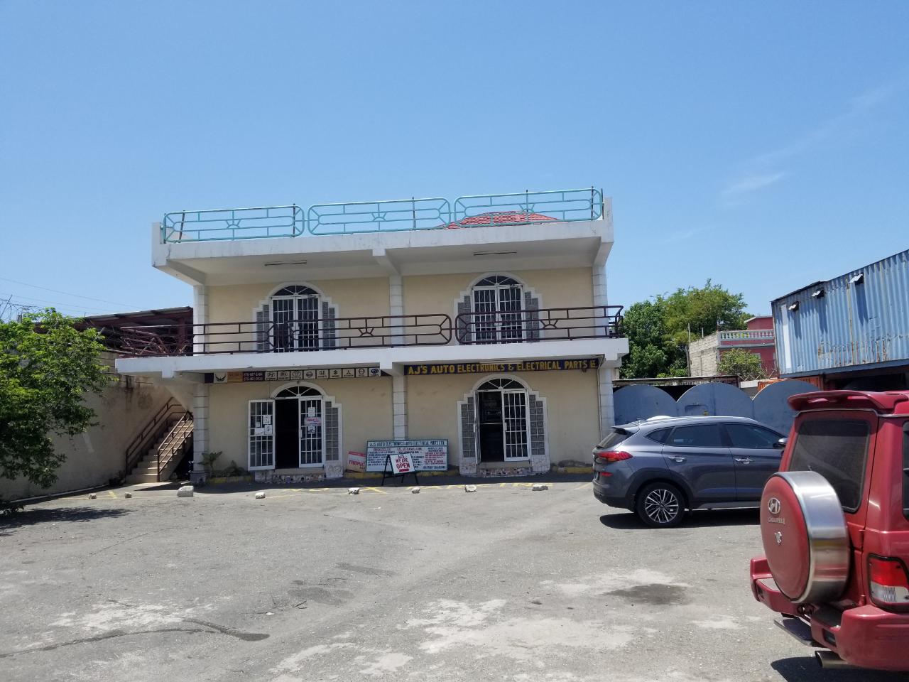 Offices / Commercial Bldg For Rent HAGLEY PARK ROAD, Kingston 10 155,000 Keez