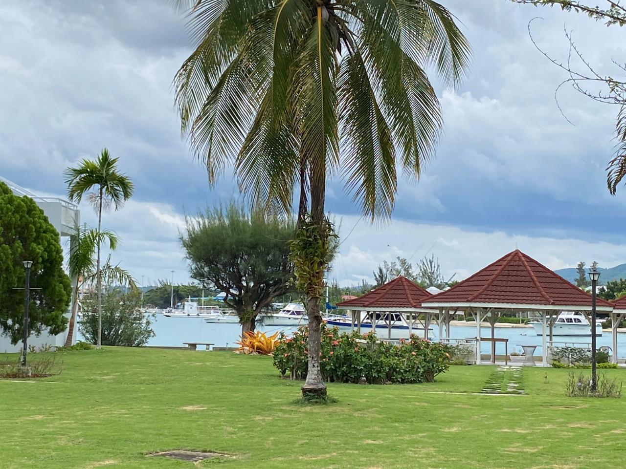 Apartment For Rent OCEAN PINES, FREEPORT, Montego Bay 1,400 Keez