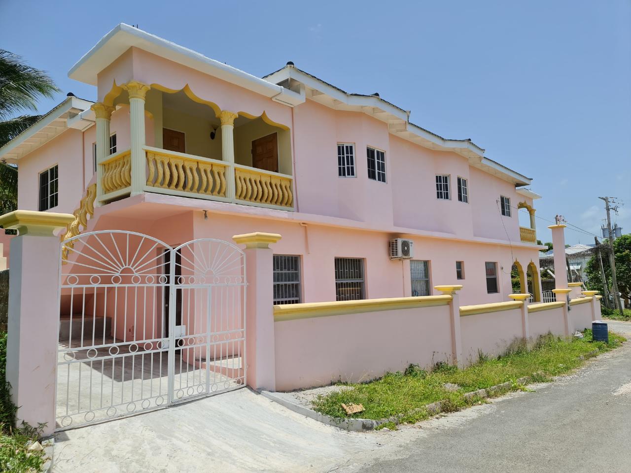 House For Sale MT RUNAWAY BAY, Runaway Bay 44,000,000 Keez
