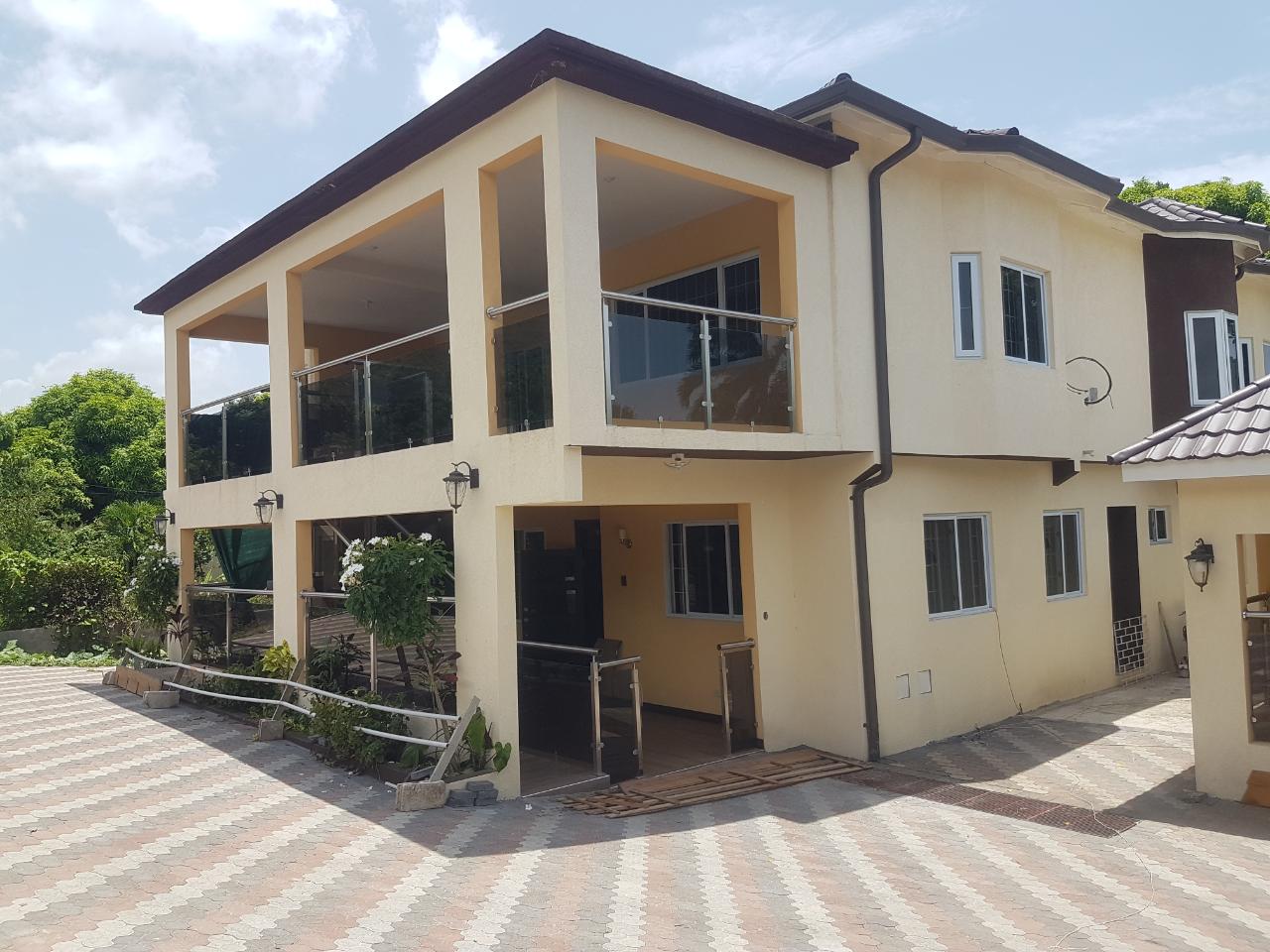 House For Sale GLENDON CIRCLE, Kingston 6 637,000 Keez