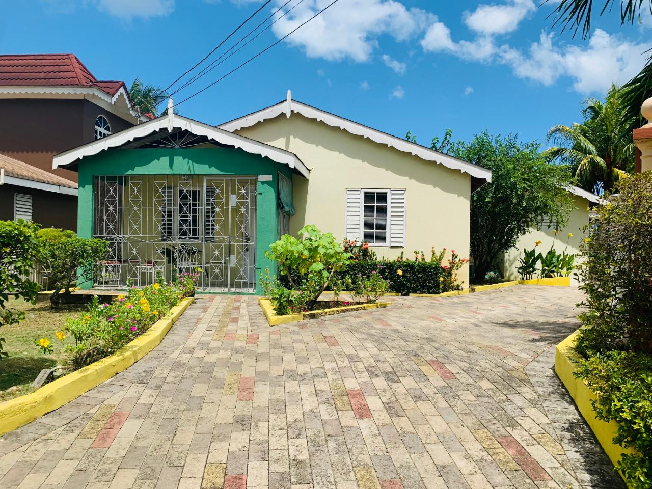 House For Sale BOGUE VILLAGE, Montego Bay 25,000,000 Keez