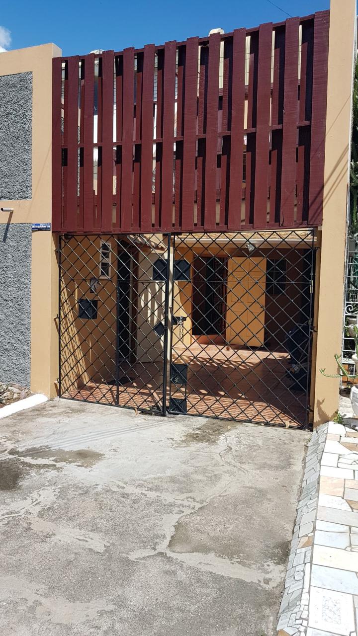 Townhouse For Rent 23 GALLERY WAY, Kingston 10 130,000 Keez