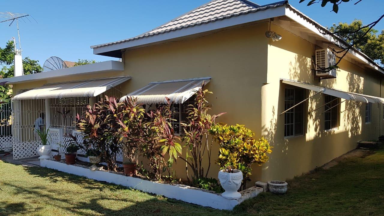 House For Sale: ARMSTRONG TERRACE, Montego Bay | $280,000 | Keez