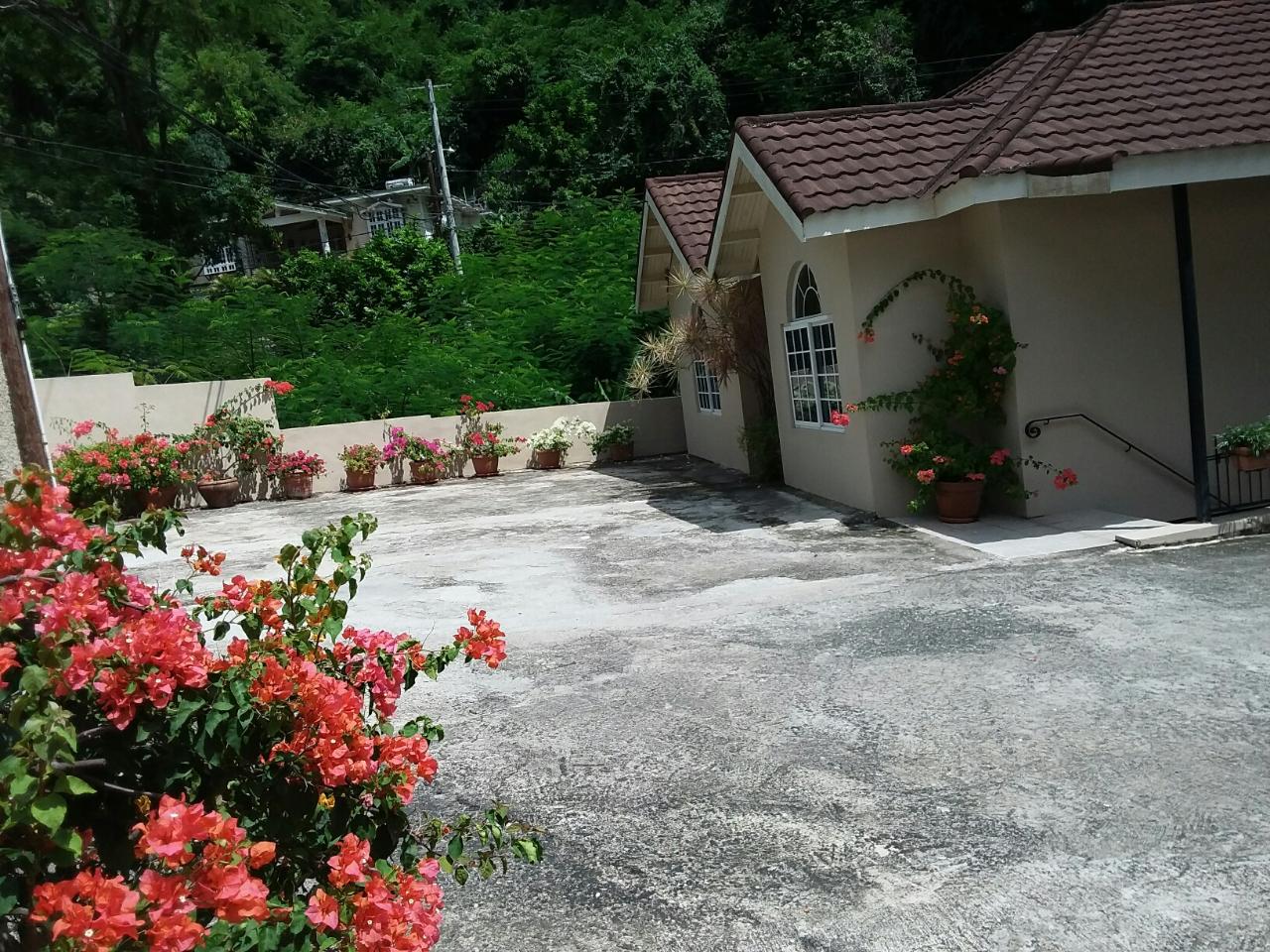 Apartment For Rent GORDON TOWN, Gordon Town 80,000 Keez