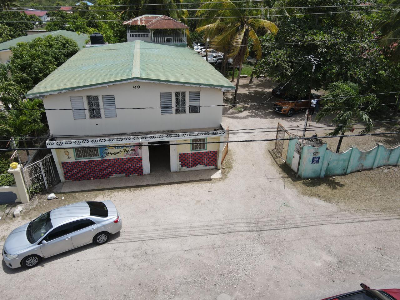 Offices / Commercial Bldg For Sale MUIRHEAD AVENUE. MAY PEN,, Denbigh 29,800,000 Keez