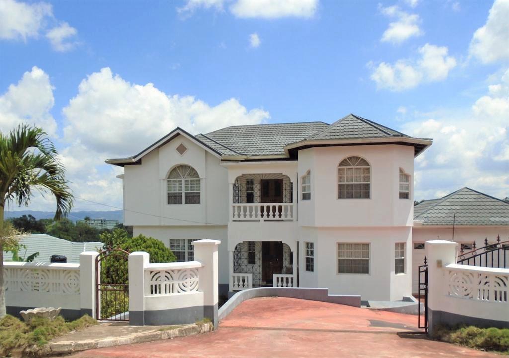 House For Sale AVONDALE HEIGHTS, Mandeville 40,000,000 Keez