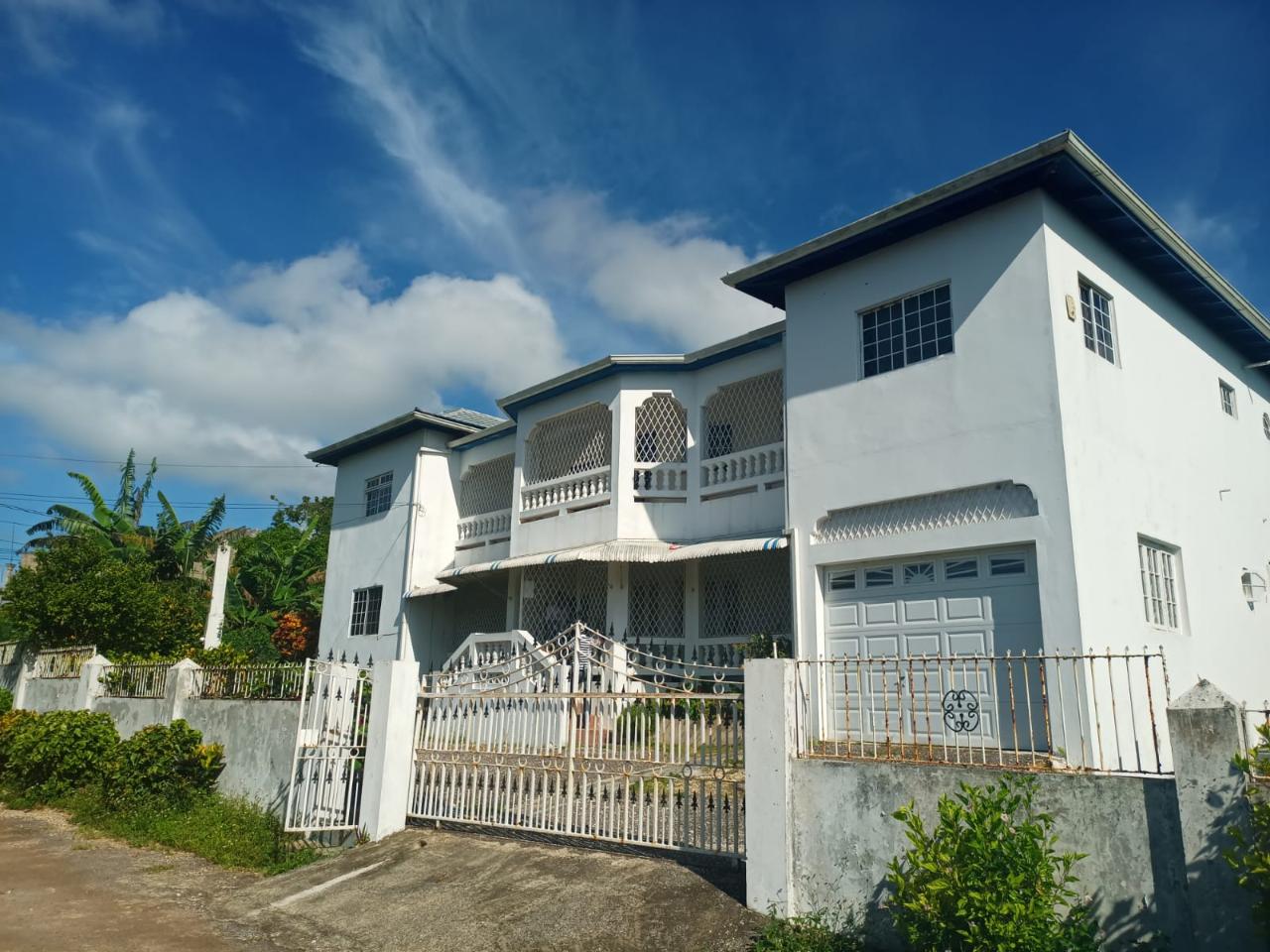 House For Sale REST HAVEN, Hat Field 32,000,000 Keez