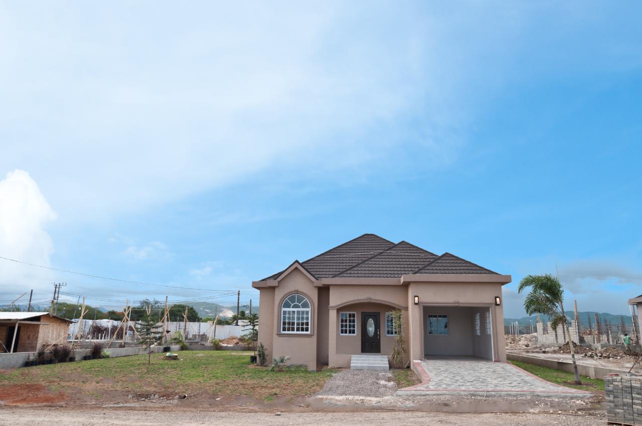 House For Sale STREET, May Pen 36,500,000 Keez