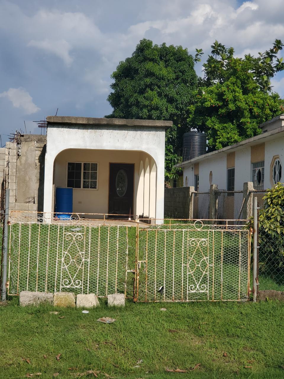 House For Sale WAY PLAZA, GOLDEN ACRES, Spanish Town 12,000,000 Keez