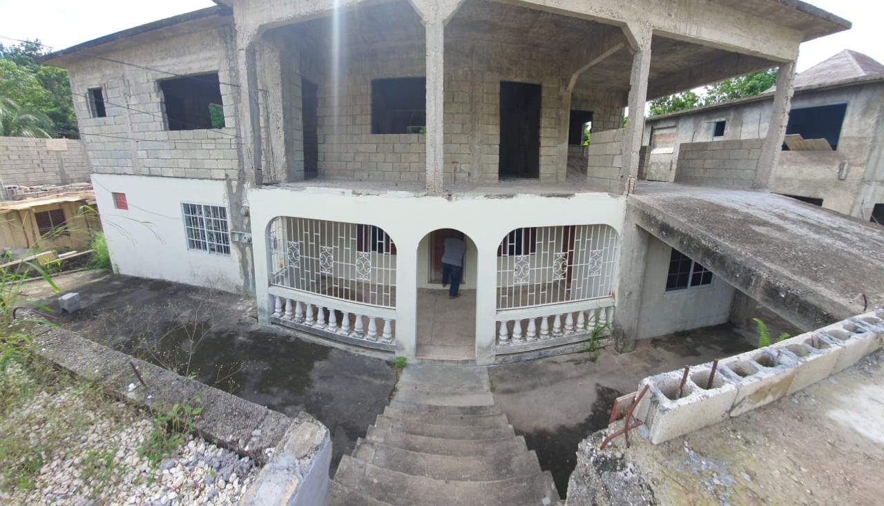 House For Sale ROSEMOUNT GARDENS, Montego Bay 23,000,000 Keez