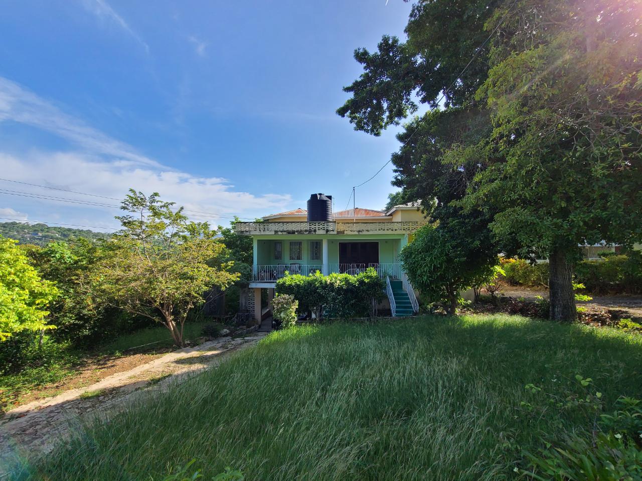 House For Sale ALBION HEIGHTS, Montego Bay 140,000 Keez