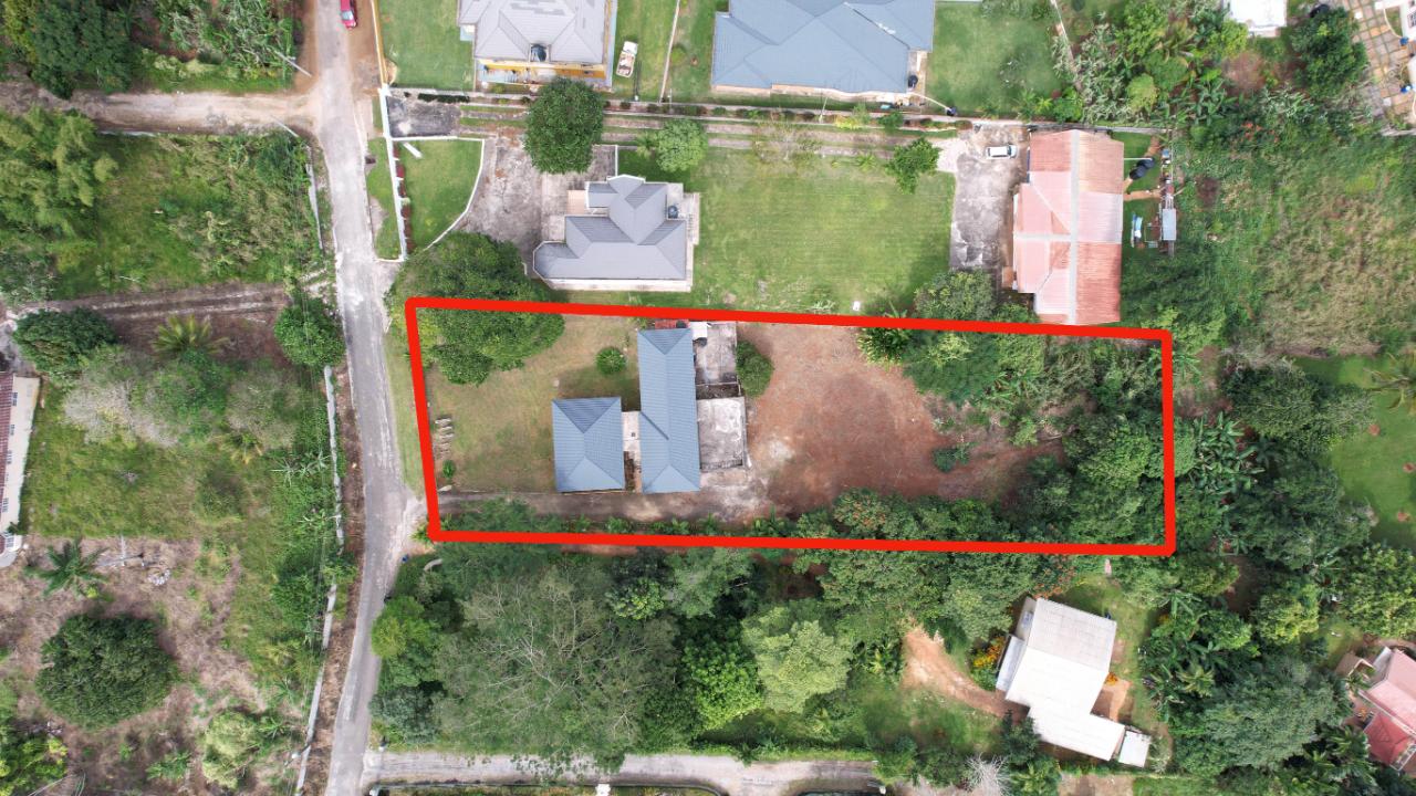 House For Sale GORDON ROAD, BRUMALIA, Mandeville 180,000 Keez