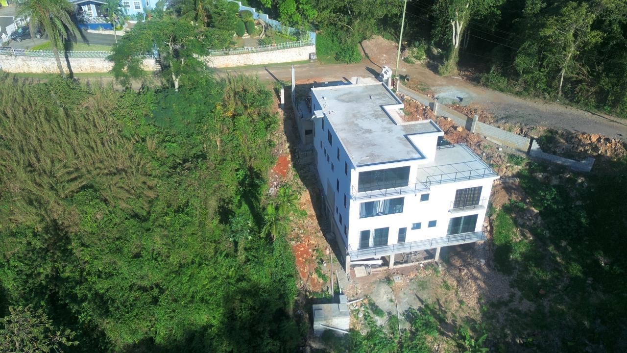 House For Sale 11 CHRISTOPHER DRIVE, Kingston 9 85,000,000 Keez