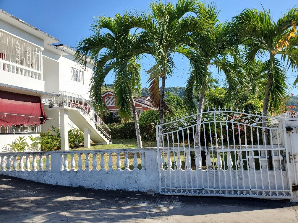 House For Rent CHARLEMONT DRIVE, Kingston 6 125,000 Keez