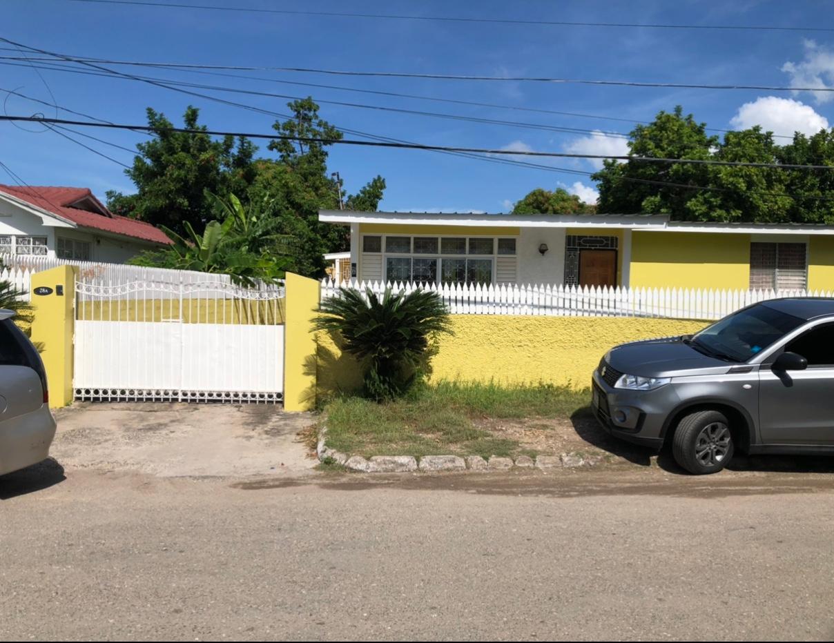 House For Sale GORE TERRACE, Kingston 10 40,000,000 Keez