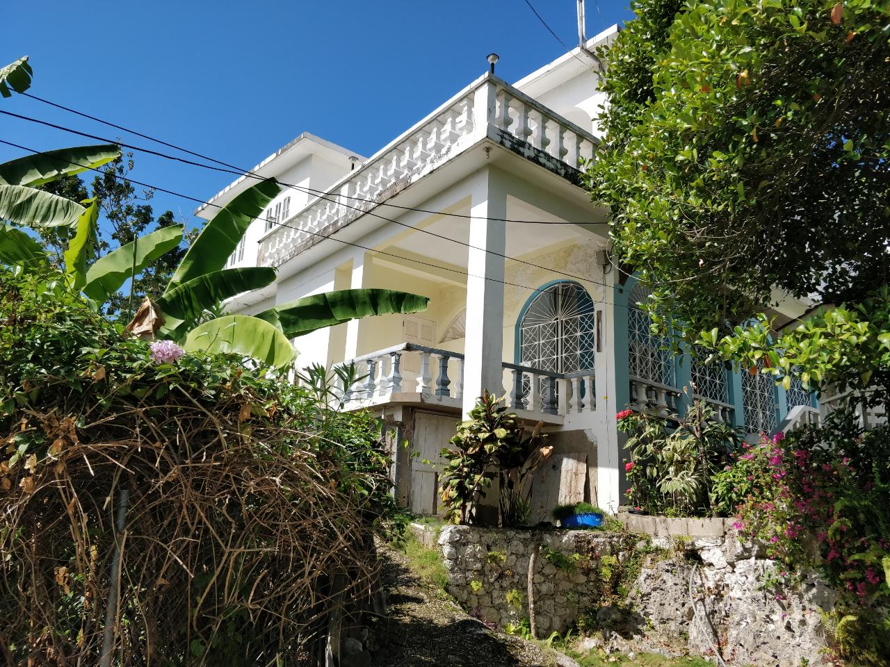 House For Sale BACK STREET , GREAT POND, Ocho Rios 40,000,000 Keez