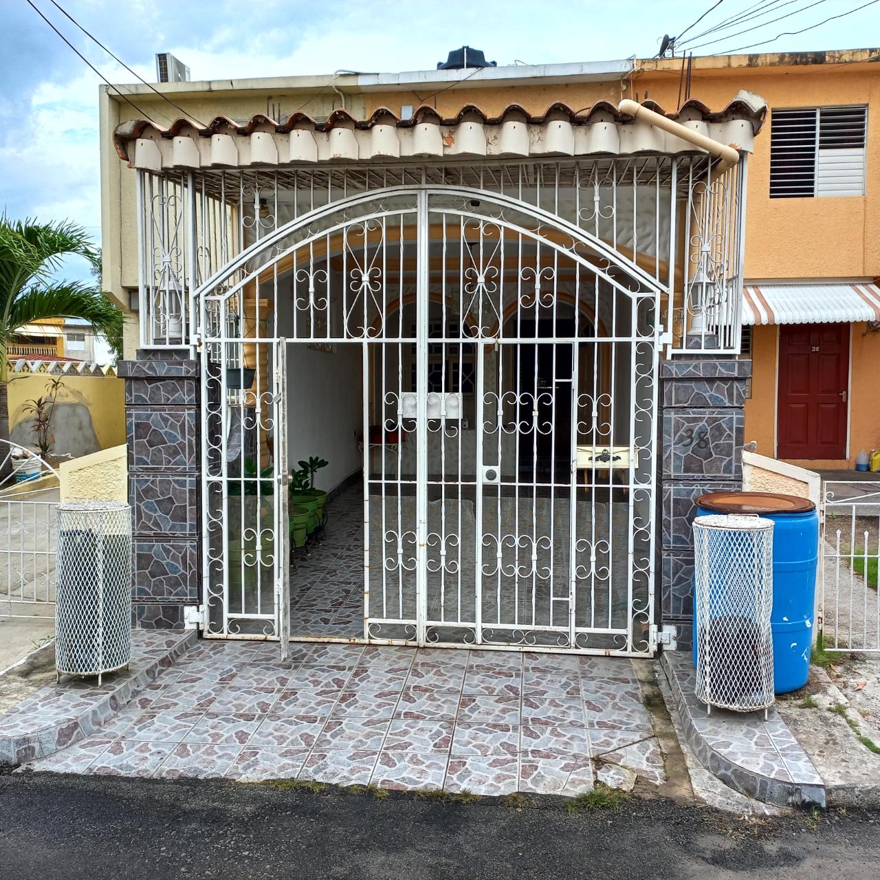 Townhouse For Sale COOREVILLE GARDEN, Kingston 20 11,500,000 Keez