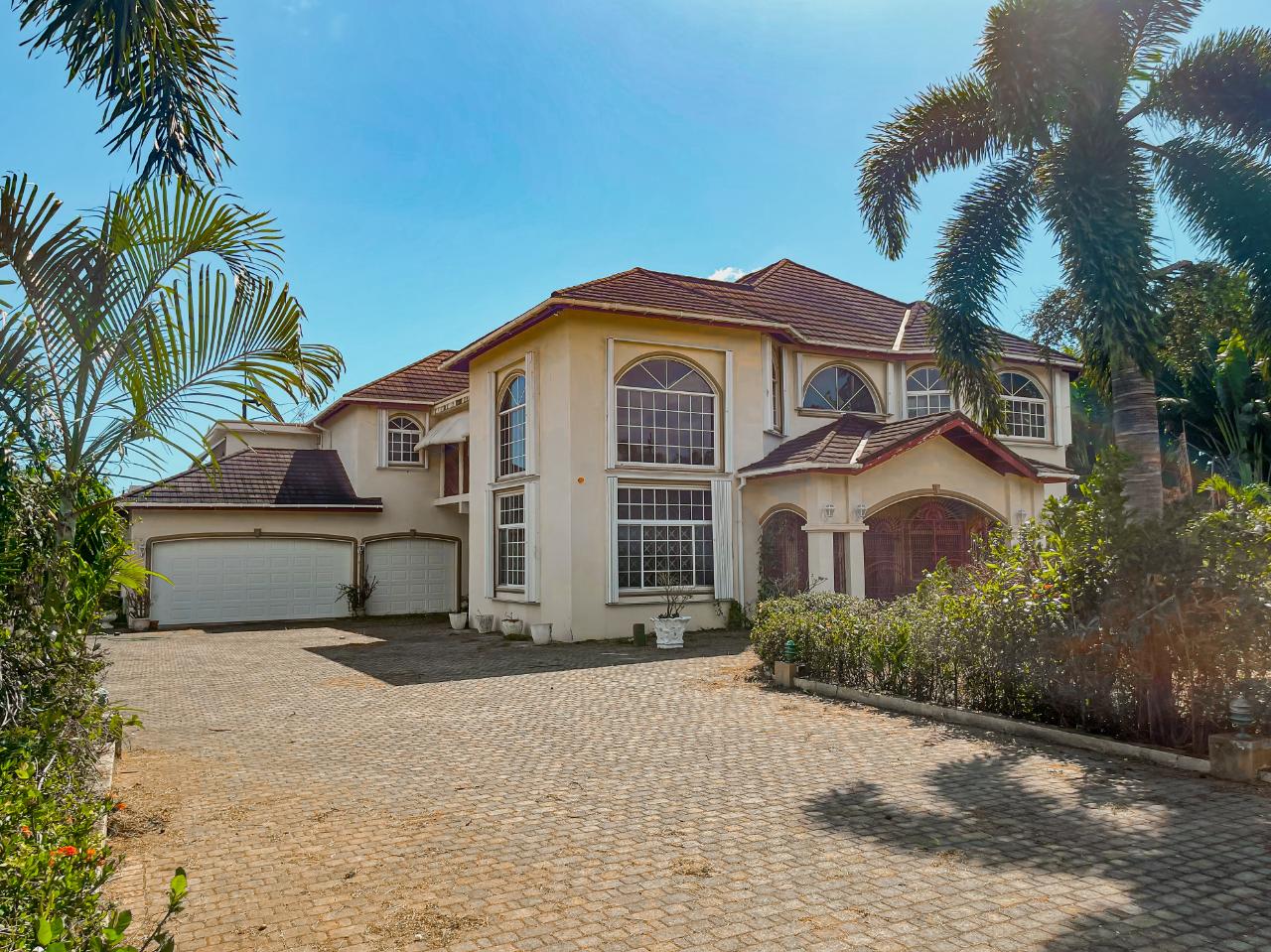 House For Sale CLARENDON PARK, Toll Gate 85,000,000 Keez