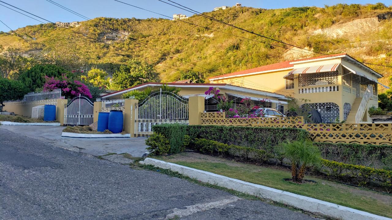 Apartment For Rent BAY VIEW BOULEVARD, Kingston 17 55,000 Keez