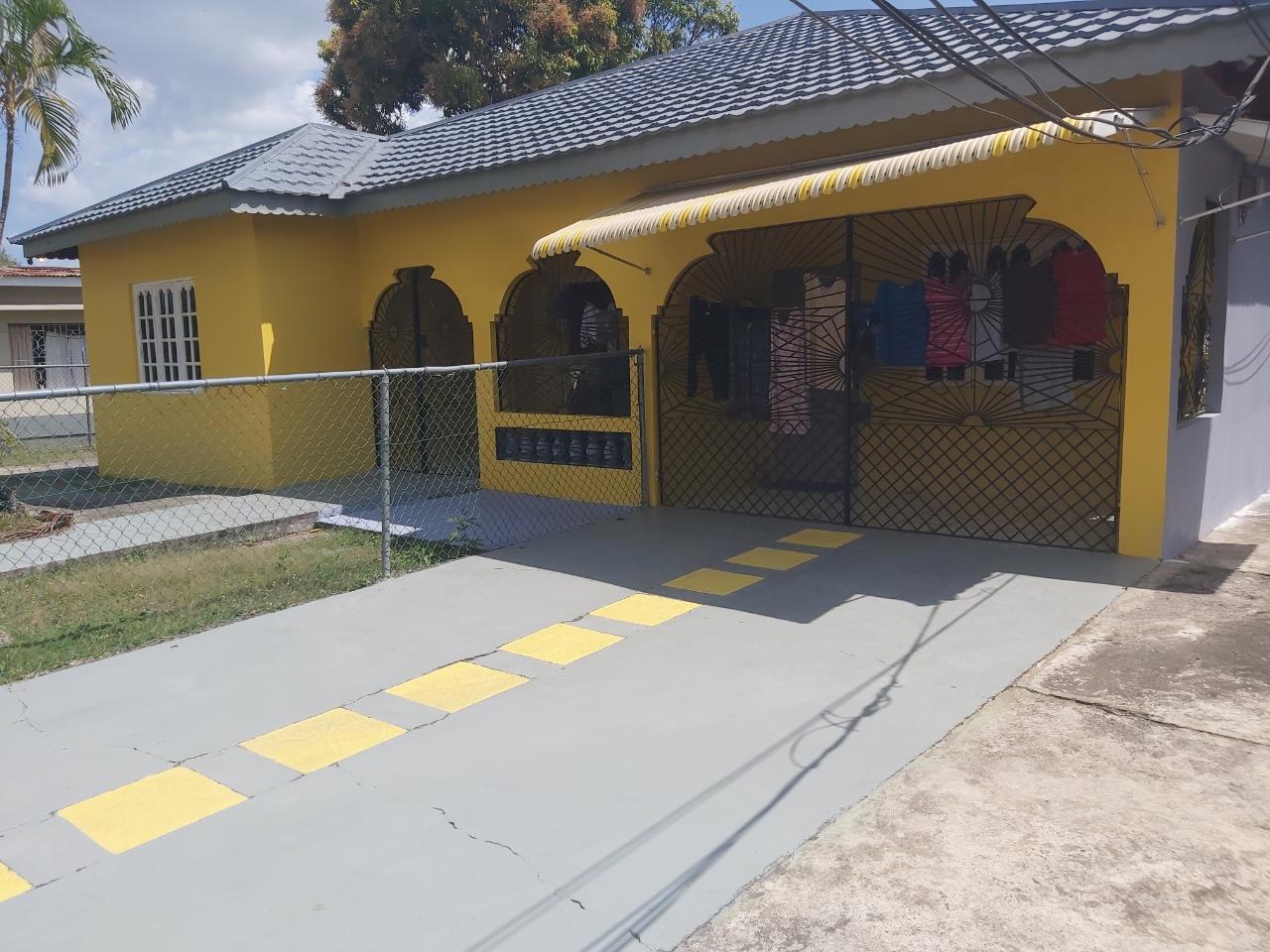 House For Sale DOUGLAS DR, Four Paths 39,500,000 Keez