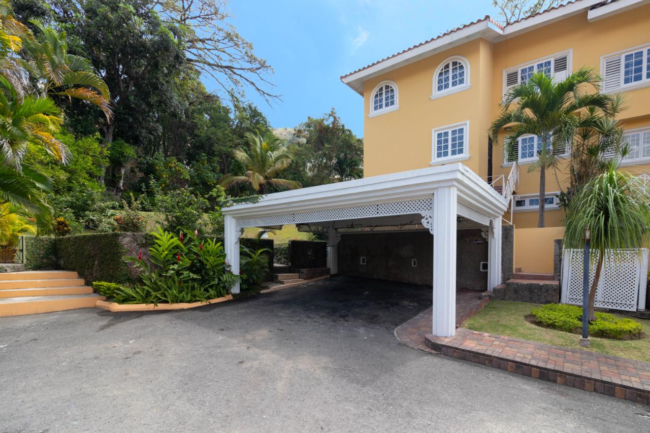 Townhouse For Sale WILMINGTON DRIVE, Kingston 6 780,000 Keez