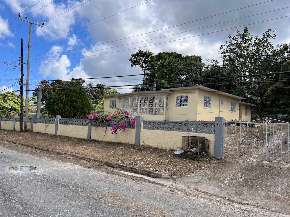 House For Sale: Bogue Heights Blvd, Bogue, Montego Bay 