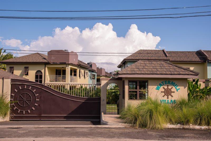 Resort / Villa For Rent OLD FORT BAY OCHO RIOS, Ocho Rios 2,500 Keez