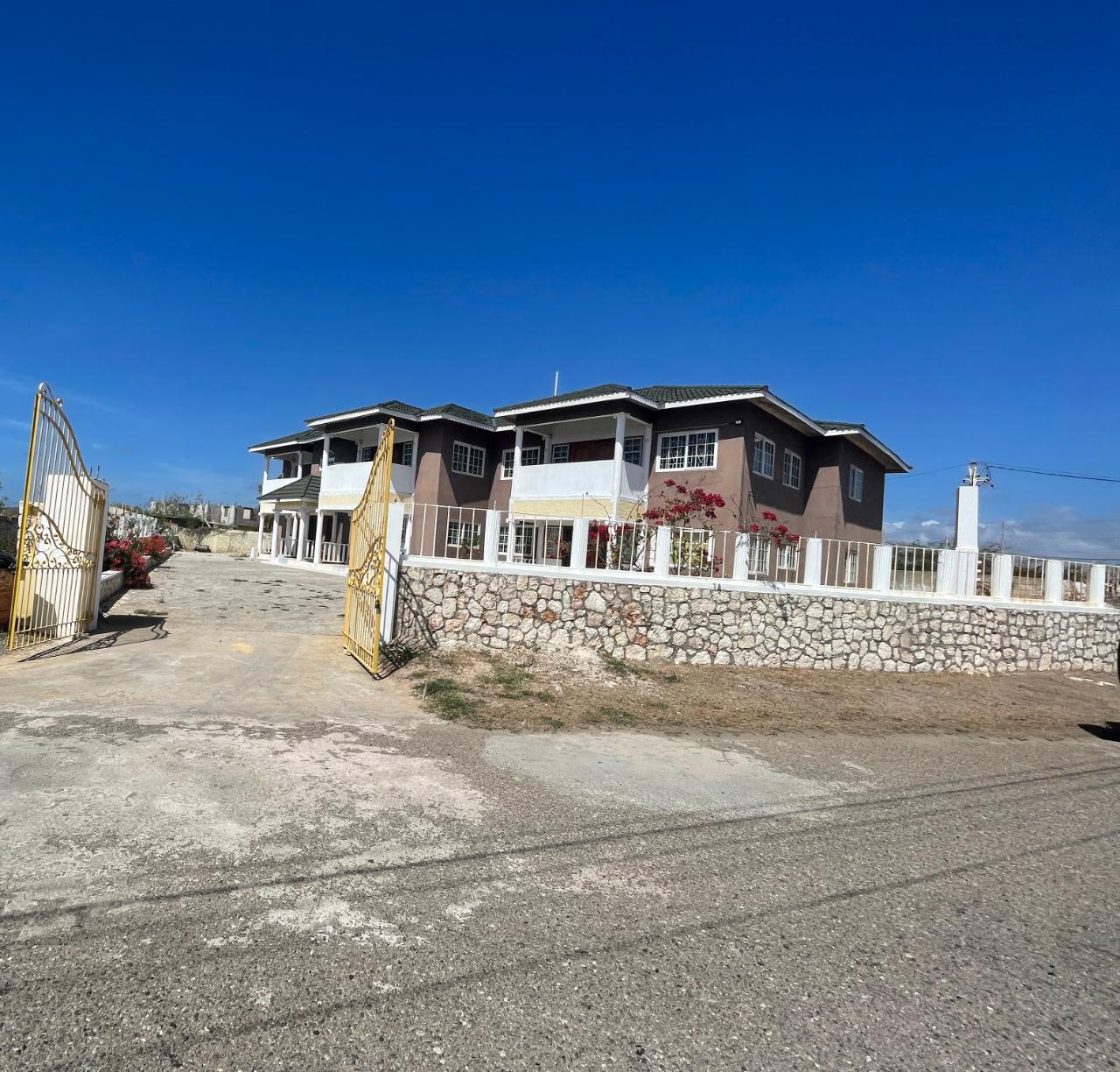 House For Sale ST. HELLSHIRE, Greater Portmore 120,000,000