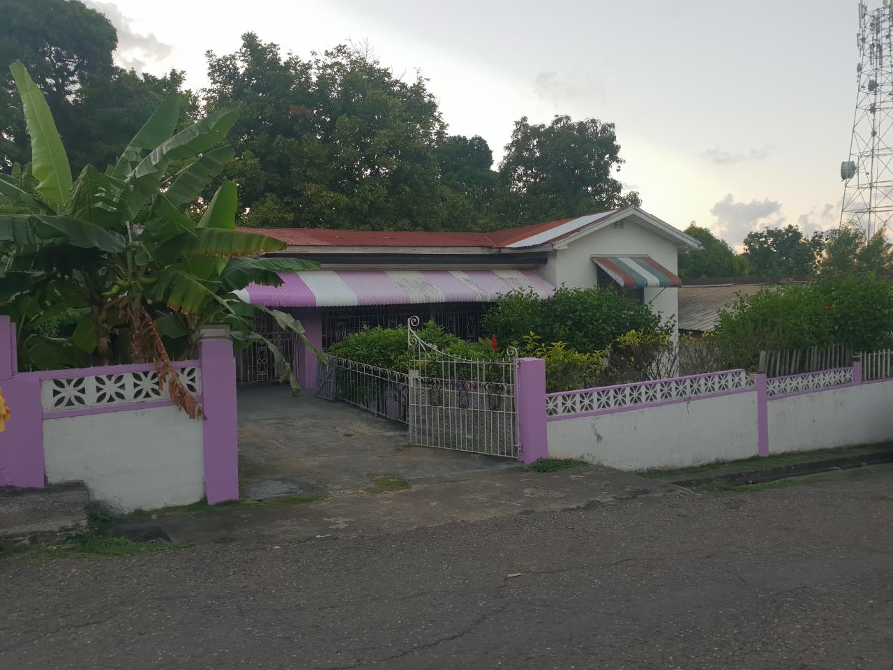 House For Sale DAVIS STREET, ST. ANNS B, St. Ann's Bay 20,000,000