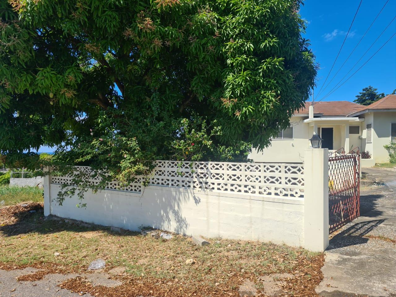 House For Rent CORAL GARDENS, Montego Bay 1,200 Keez