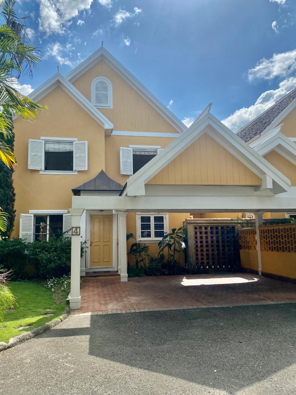 Townhouse For Sale RUSSELL HEIGHTS, Kingston 8 670,000 Keez