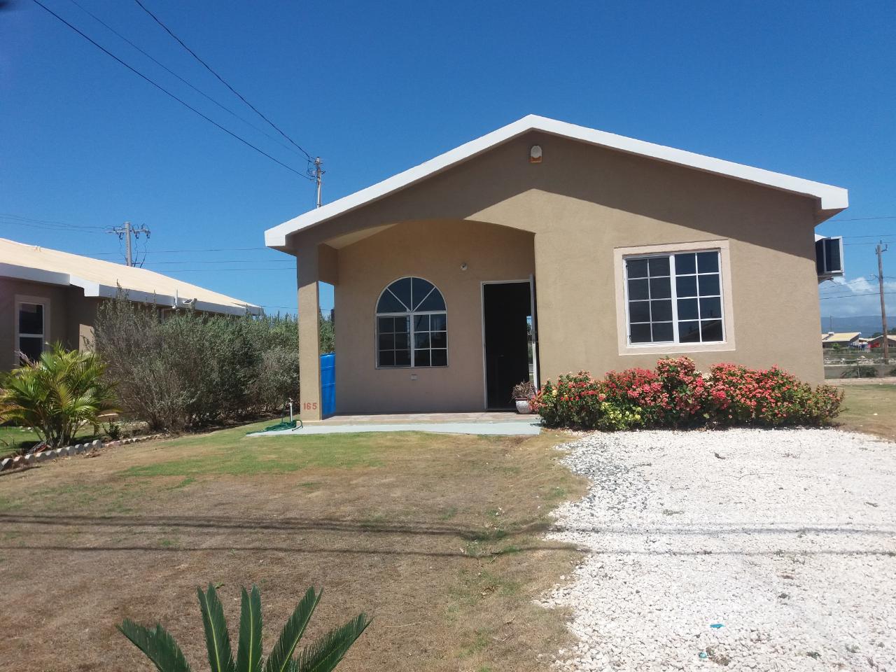 House For Rent PHOENIX PARK VILLAGE PH 1, Greater Portmore 85,000